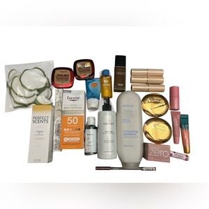 BOUTIQUE - 23 Piece Beauty Bundle!